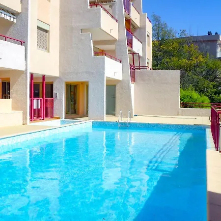 Les Mandariniers-1 By Interhome Daire Le Lavandou